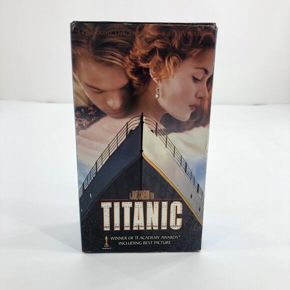 1997/1998 VINTAGE Titanic Movie VHS Cassette Box Set Leonardo DiCaprio - Picture 1 of 11